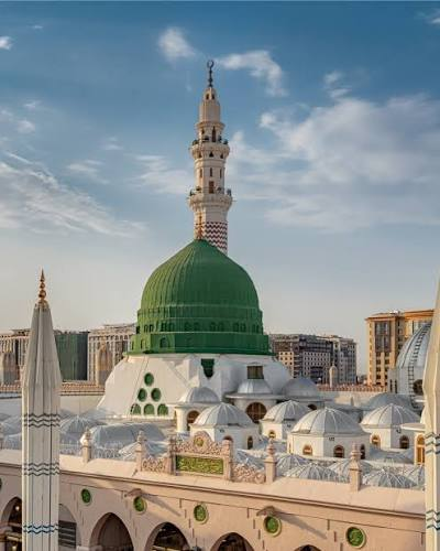 Masjid an-Nabawi in Madinah